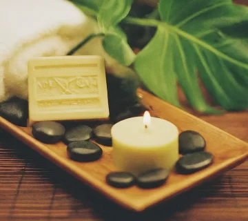 How Does Holistic Mental Health Compare to Traditional Therapy